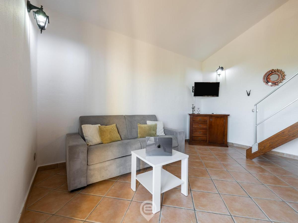 Sun & Sea Studio Тортоли Экстерьер фото